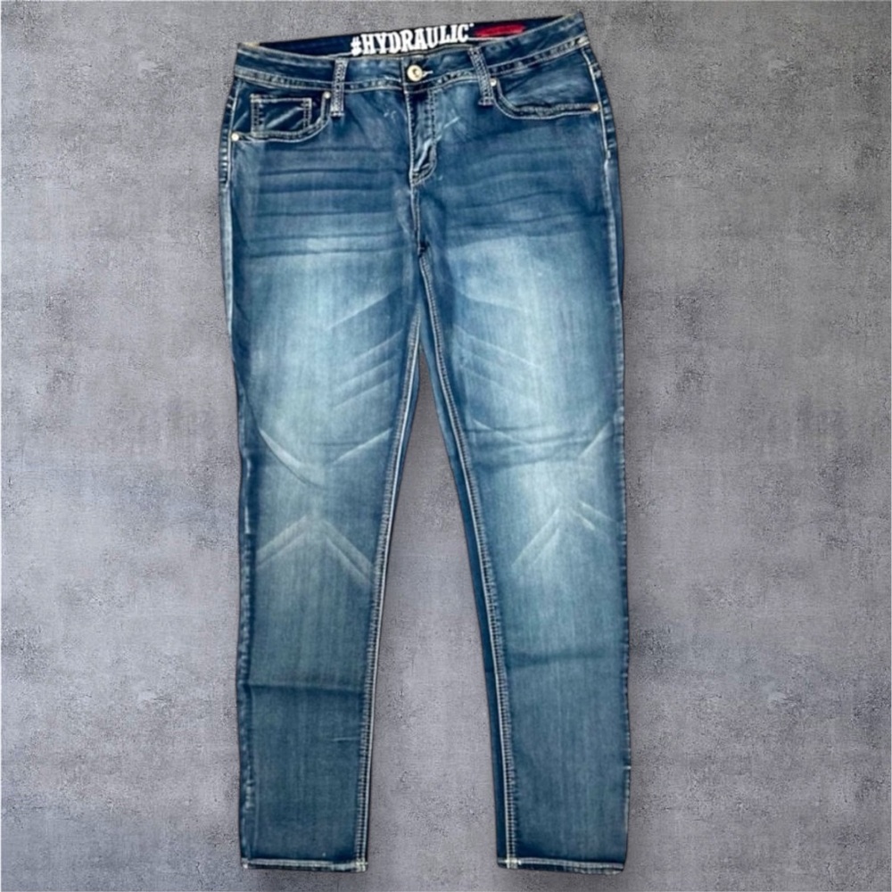 Women’s Hydraulic Curvy Jeans